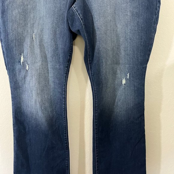 NWOT Torrid Plus Size Dark Wash Slim Boot Cut Jeans Size 18 Style 11426225 - Picture 4 of 12
